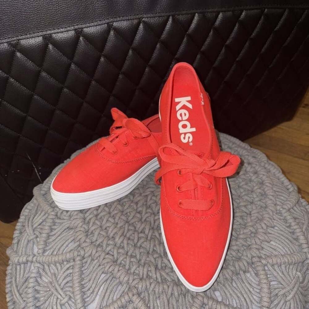 Keds Point Red Lace-Up Sneakers NEW w/o box